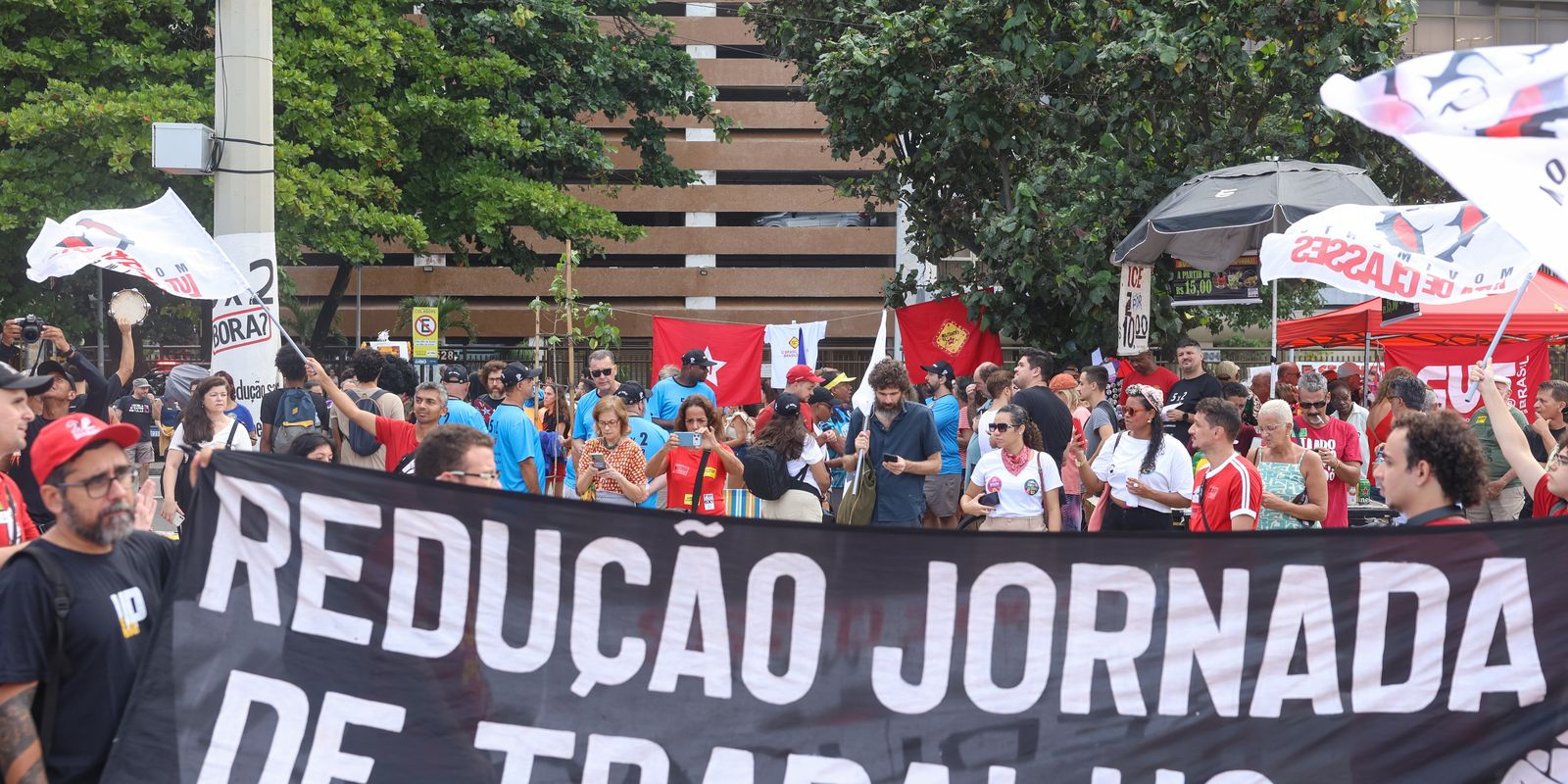 Caminhos da Reportagem debate impactos da escala 6x1 no Brasil