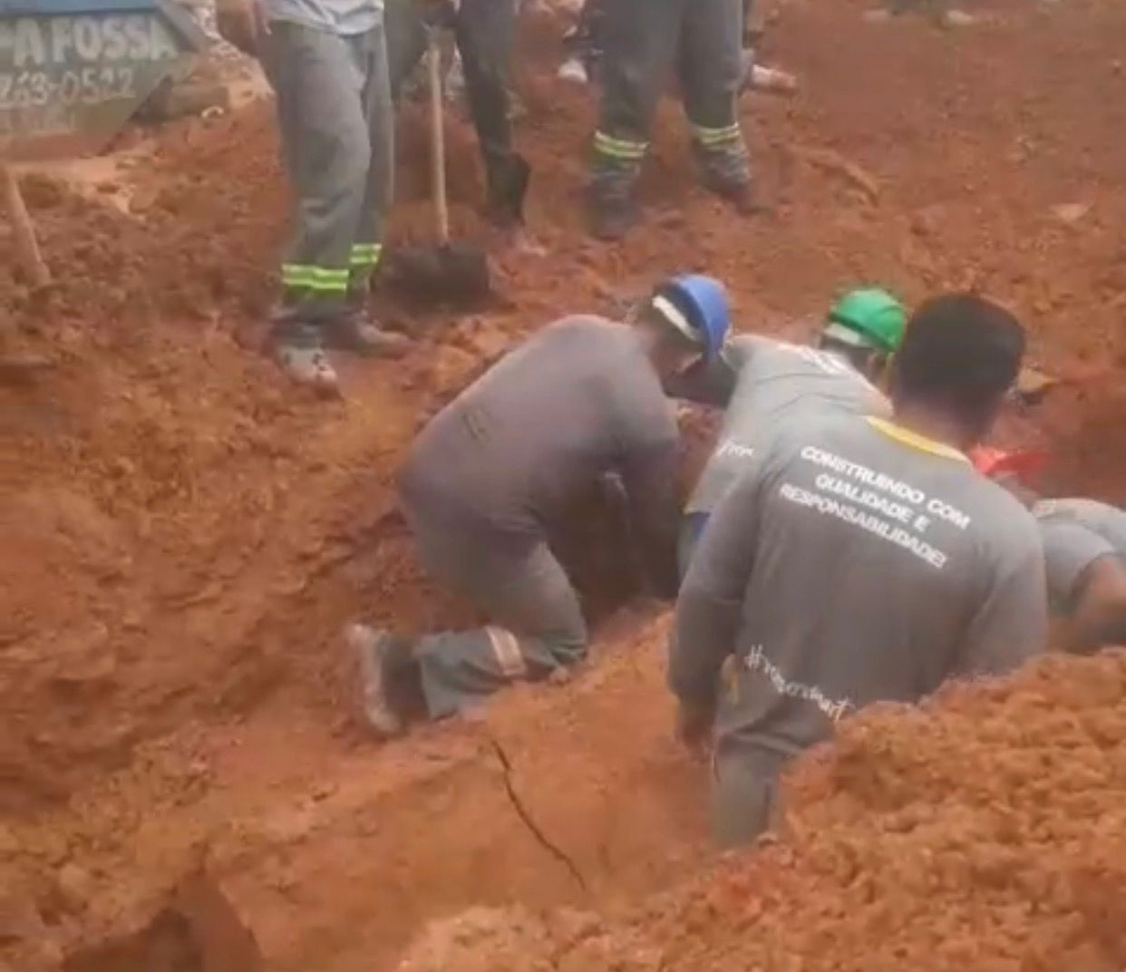 VÍDEO: Trabalhador morre soterrado em obra de condomínio na Zona Oeste de Manaus