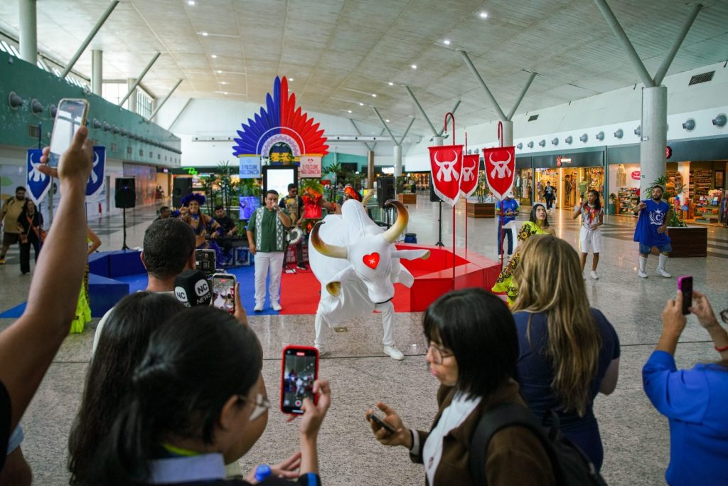 Aeroporto de Manaus inicia receptivo cultural para o Festival de Parintins