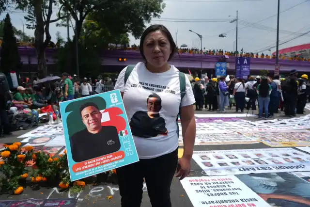 famílias de 130 mil desaparecidos protestam no México
