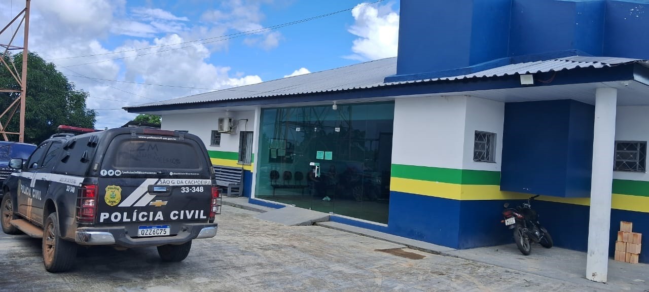 Homem é preso após agredir e ameaçar companheira em bar no interior do Amazonas