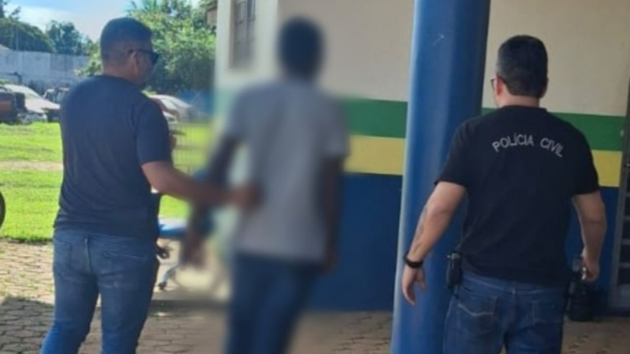 Filho tenta atacar a própria mãe com machado, viola medida protetiva e é preso no AM