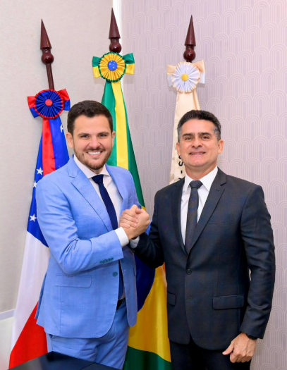 Renato Júnior culpa Águas de Manaus pela buraqueira; mas há quem diga que "o buraco é mais embaixo"