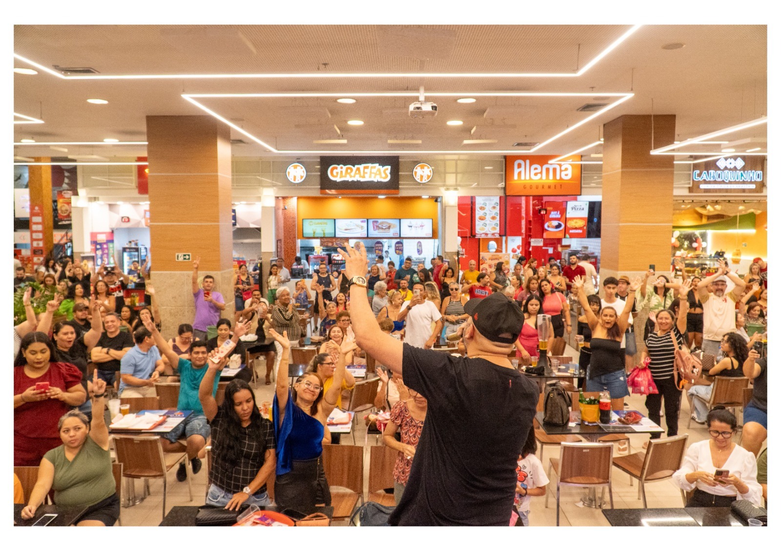Uendel Pinheiro faz show gratuito no Dia dos Namorados em Manaus