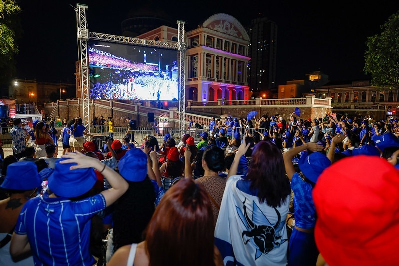 Largo de São Sebastião vira palco do Festival de Parintins em Manaus