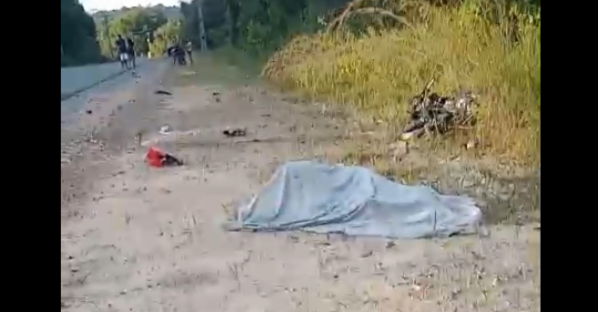 VÍDEO: Batida entre carro e moto deixa um morto e um ferido grave na AM-010