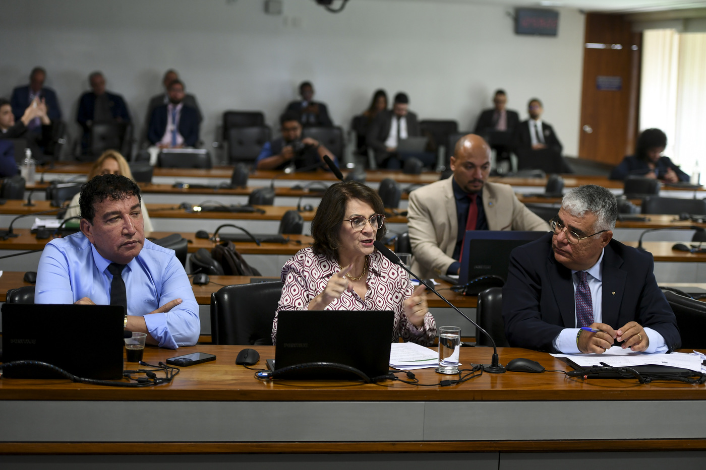 bancada no Senado pressiona por votação