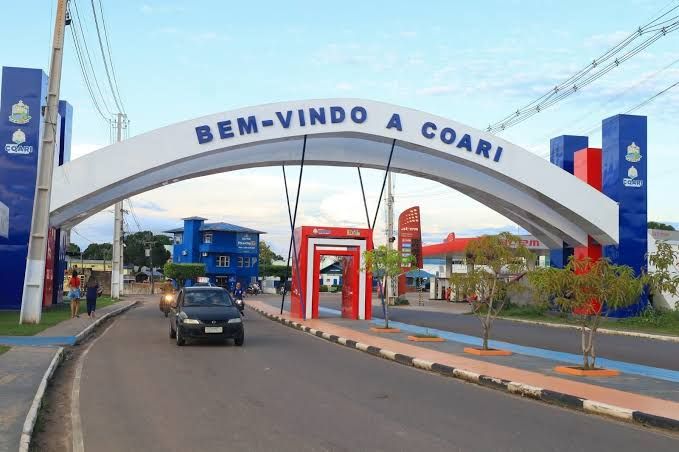 Bebê é encontrado engatinhando sozinho em rua de Coari