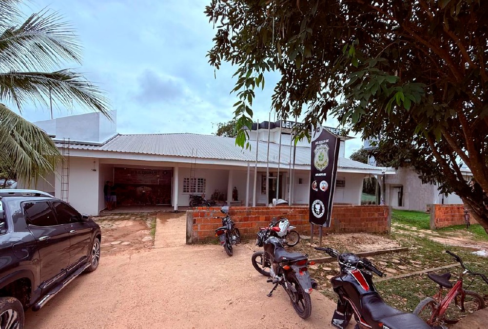 Homem é preso por extorquir mulheres com falsas dívidas do tráfico no AM