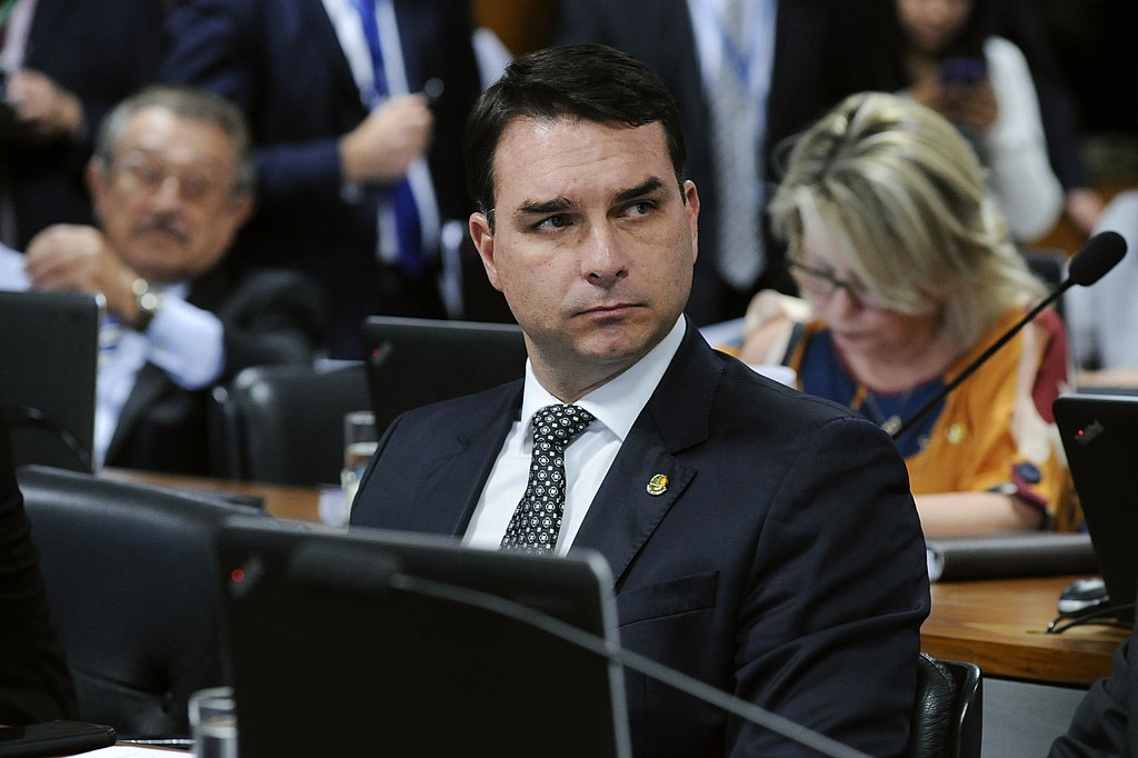 Discurso de Flávio Bolsonaro nos EUA foi só pra bolsonarista ver