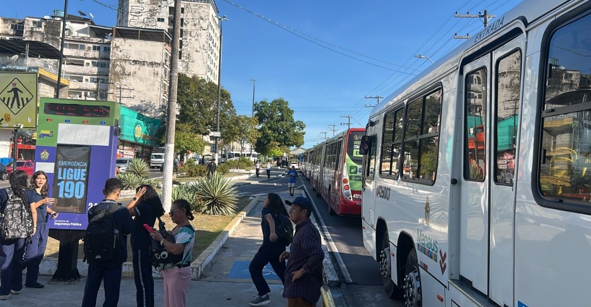 Greve de ônibus em Manaus: Prefeitura rebate sindicato e nega dívida com Sinetram