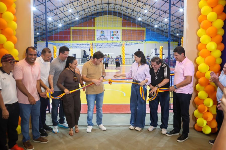 Parintins inaugura complexo esportivo com emenda de R$ 2 milhões