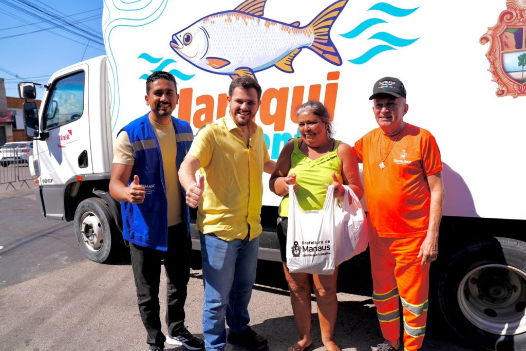 Programa 'Jaraqui da Gente' distribui peixe de graça a famílias de Manaus