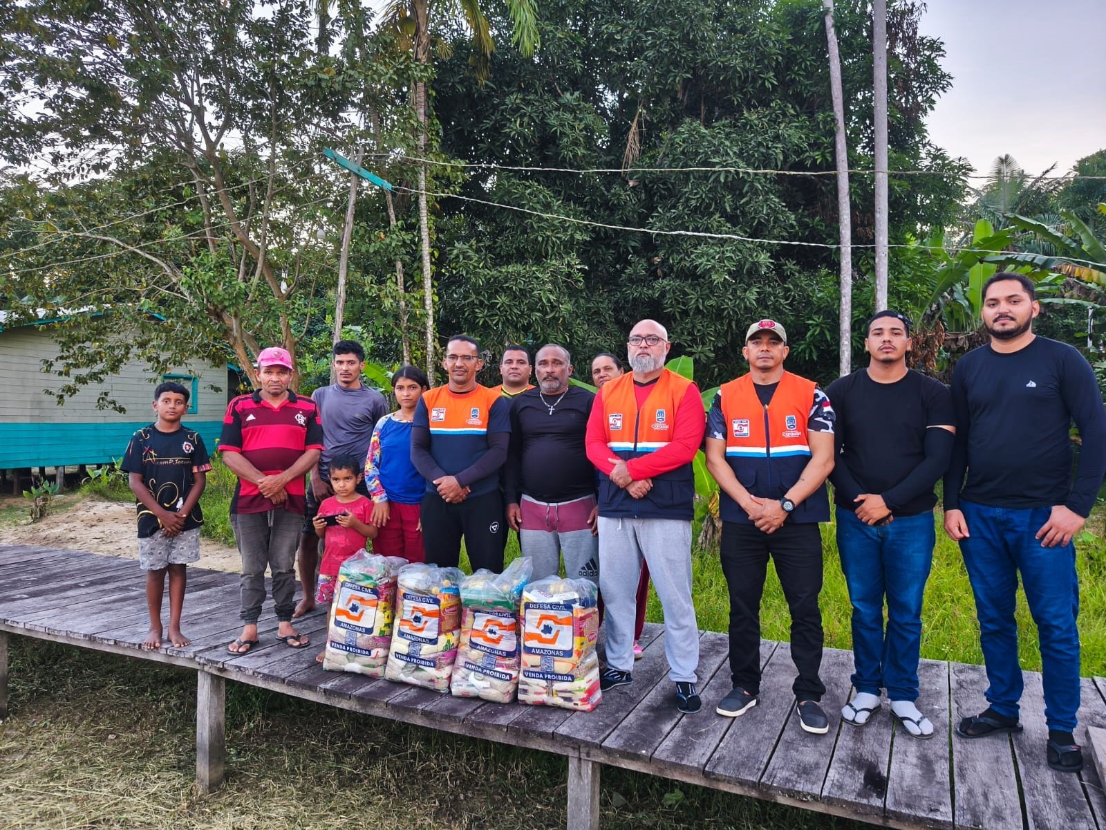 Cheia no Amazonas atinge 292 mil pessoas e 25 cidades em emergência