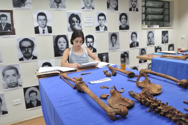 A rotina de peritos forenses na busca por desaparecidos da ditadura