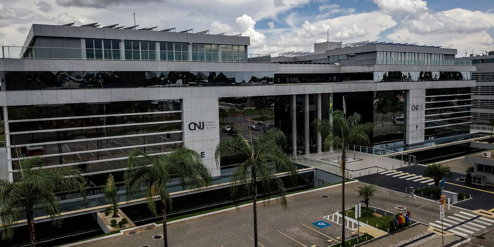 CNJ acaba com aposentadoria compulsória como punição máxima para juíz