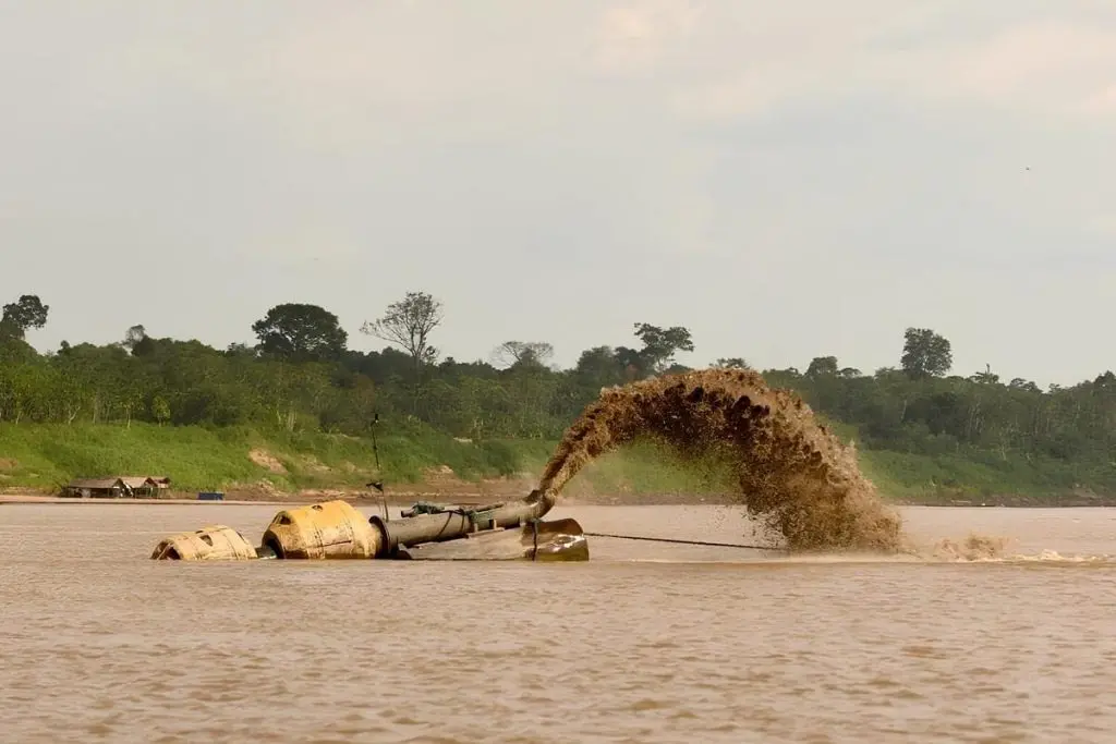 DNIT fará dragagem em quatro trechos de rios no Amazonas
