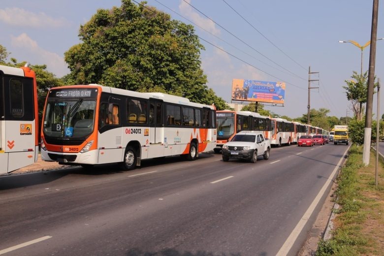 Ônibus circulam normalmente após suspensão da greve em Manaus