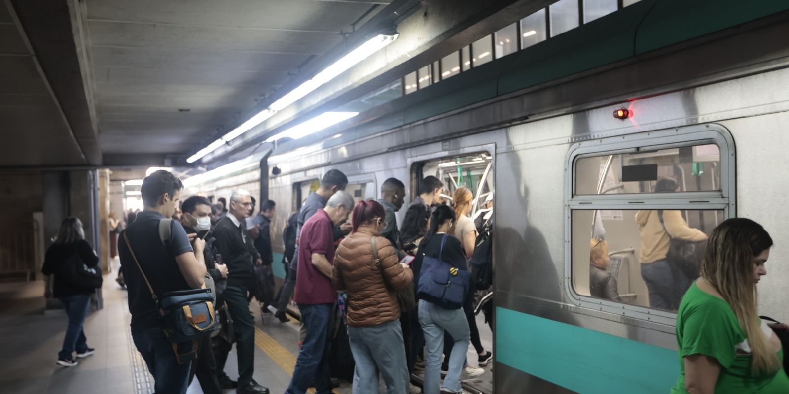 Termina a greve nas linhas de trens em São Paulo