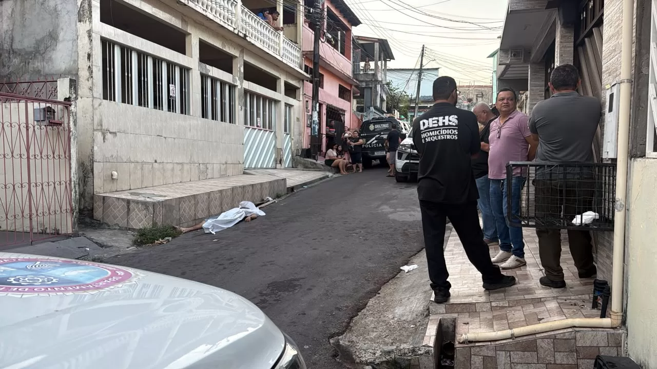 Morador reage a invasão e mata suspeito com golpe de 'mata-leão' em Manaus
