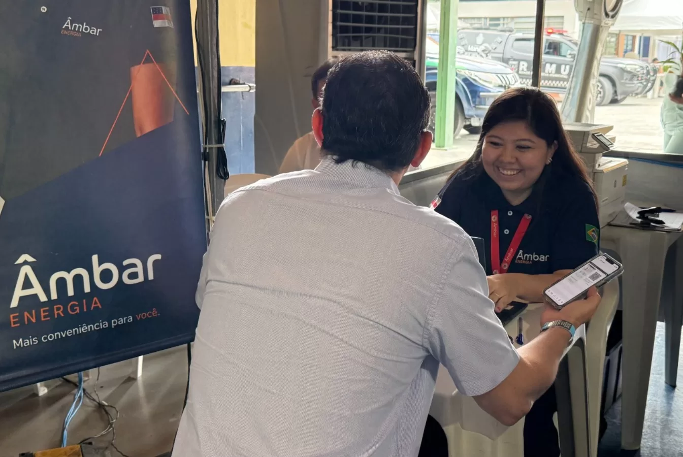 Âmbar Energia leva atendimento móvel à Feira Modelo da Compensa
