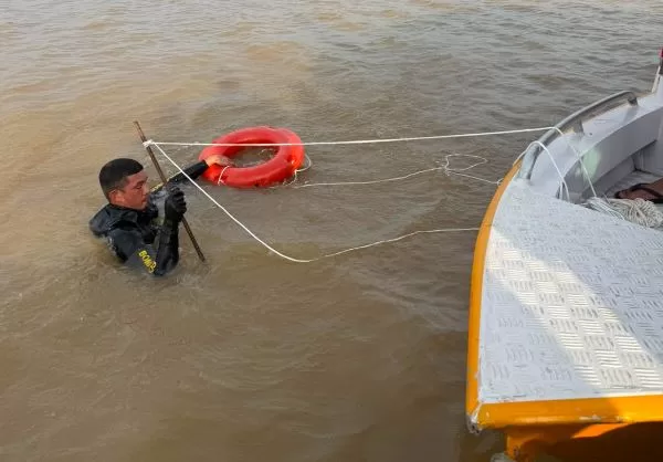 Idoso morre afogado ao tentar pegar chapéu que caiu em lago durante pescaria em Parintins