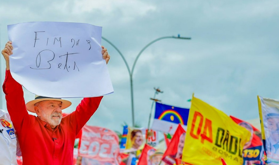 Lula desiste de fazer campanha em Manaus, mas confirma presença em Belém