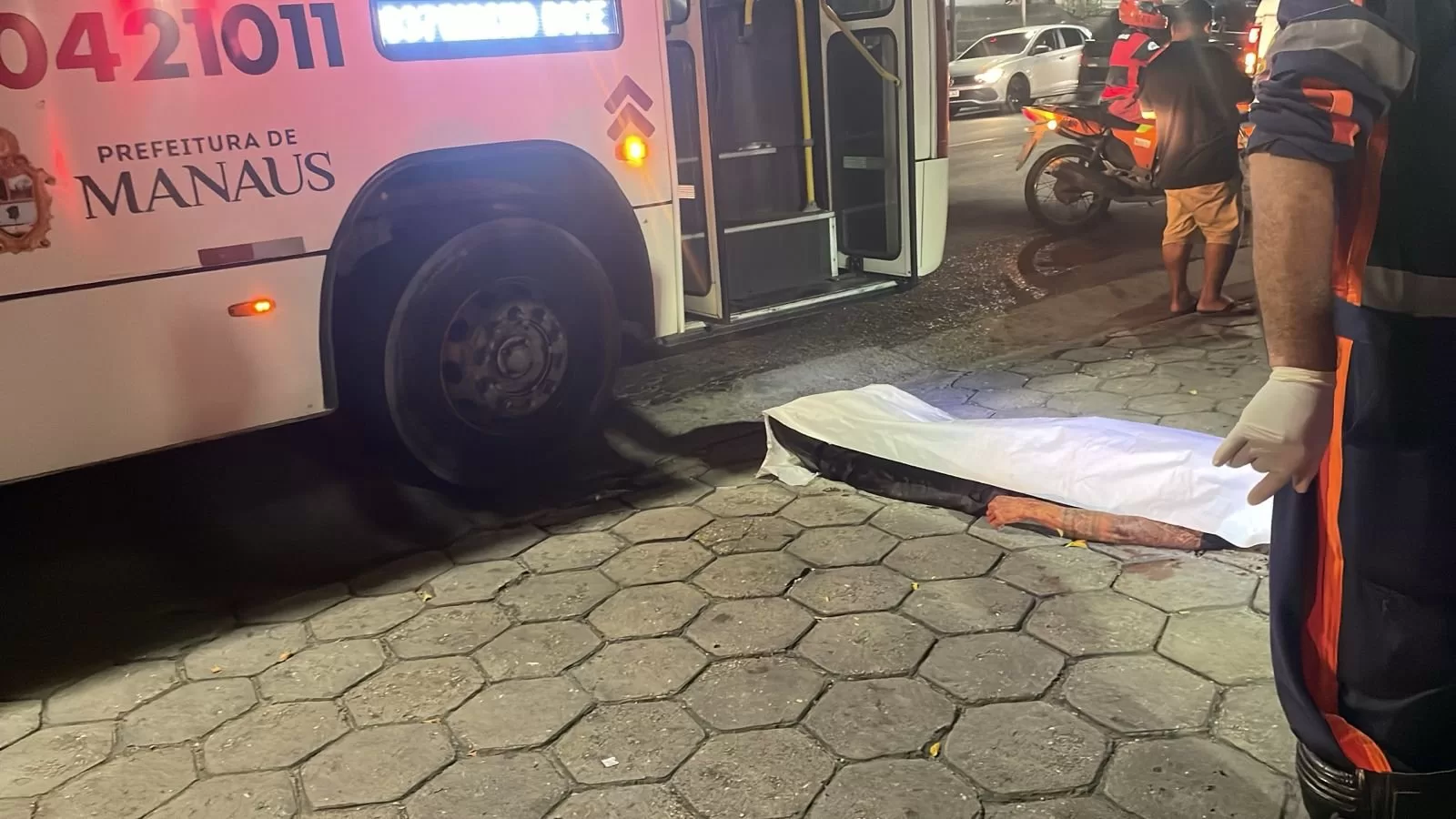 Motorista de ônibus é morto a facadas após suposta discussão sobre política em Manaus