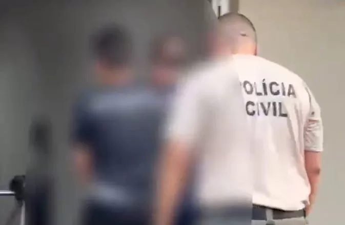 VÍDEO: Homem é preso em Manaus por armazenar material de abuso infantil no celular