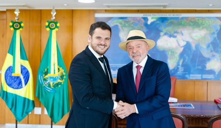 Renato Júnior encontra Lula em Brasília e anuncia liberação de R$ 35 milhões para Manaus
