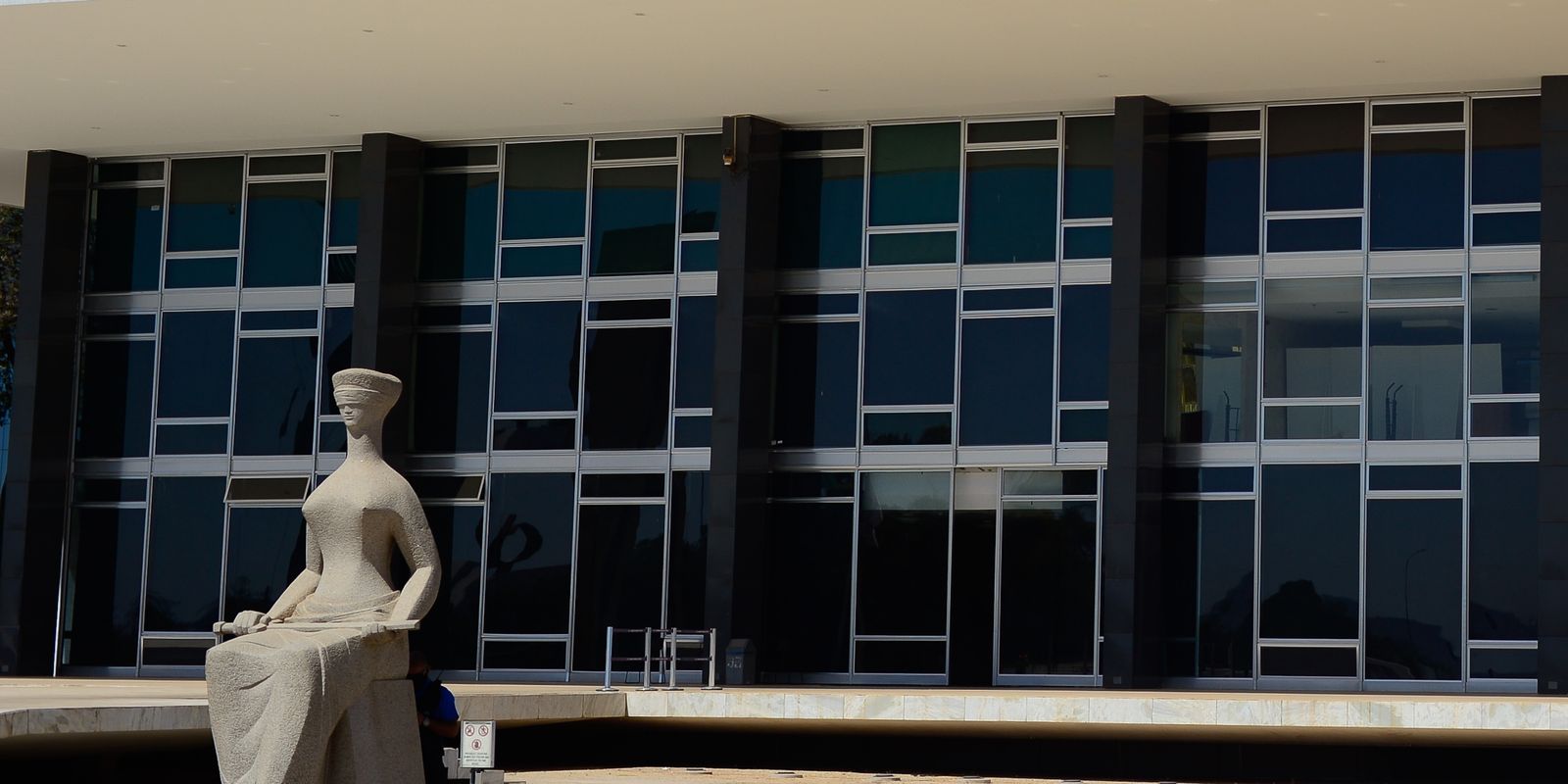 Segunda Turma do STF forma maioria para afastar diretor-geral da PF