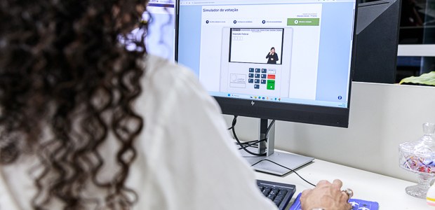 TSE lança simulador para eleitor ensaiar voto