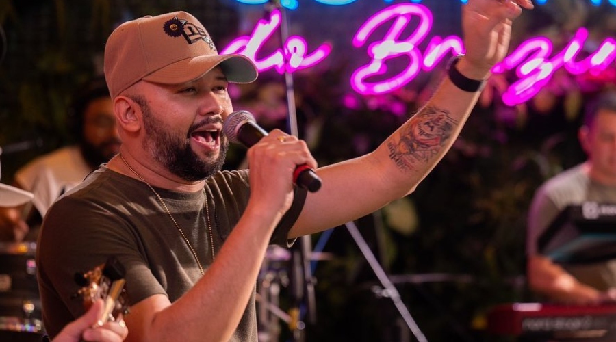 Uendel Pinheiro faz show gratuito de pagode no Shopping Grande Circular nesta sexta