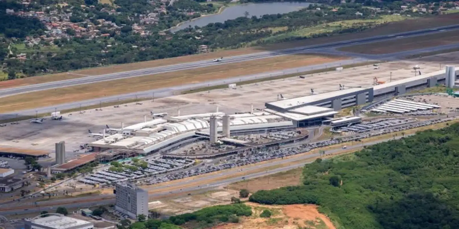 Aeroporto de Confins volta à normalidade depois de suspender operações