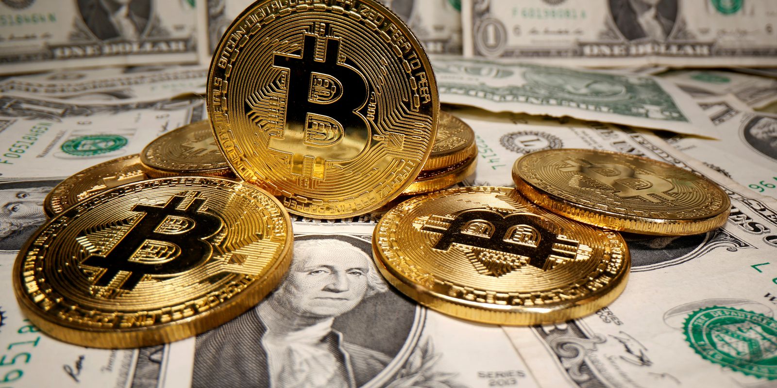 Site oferece criptomoedas por posts de apoio a Flávio Bolsonaro