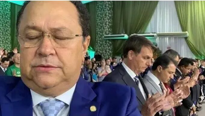 Derrotado nas urnas, Silas Câmara pede voto para candidato de Lula e para Flávio Bolsonaro no AM