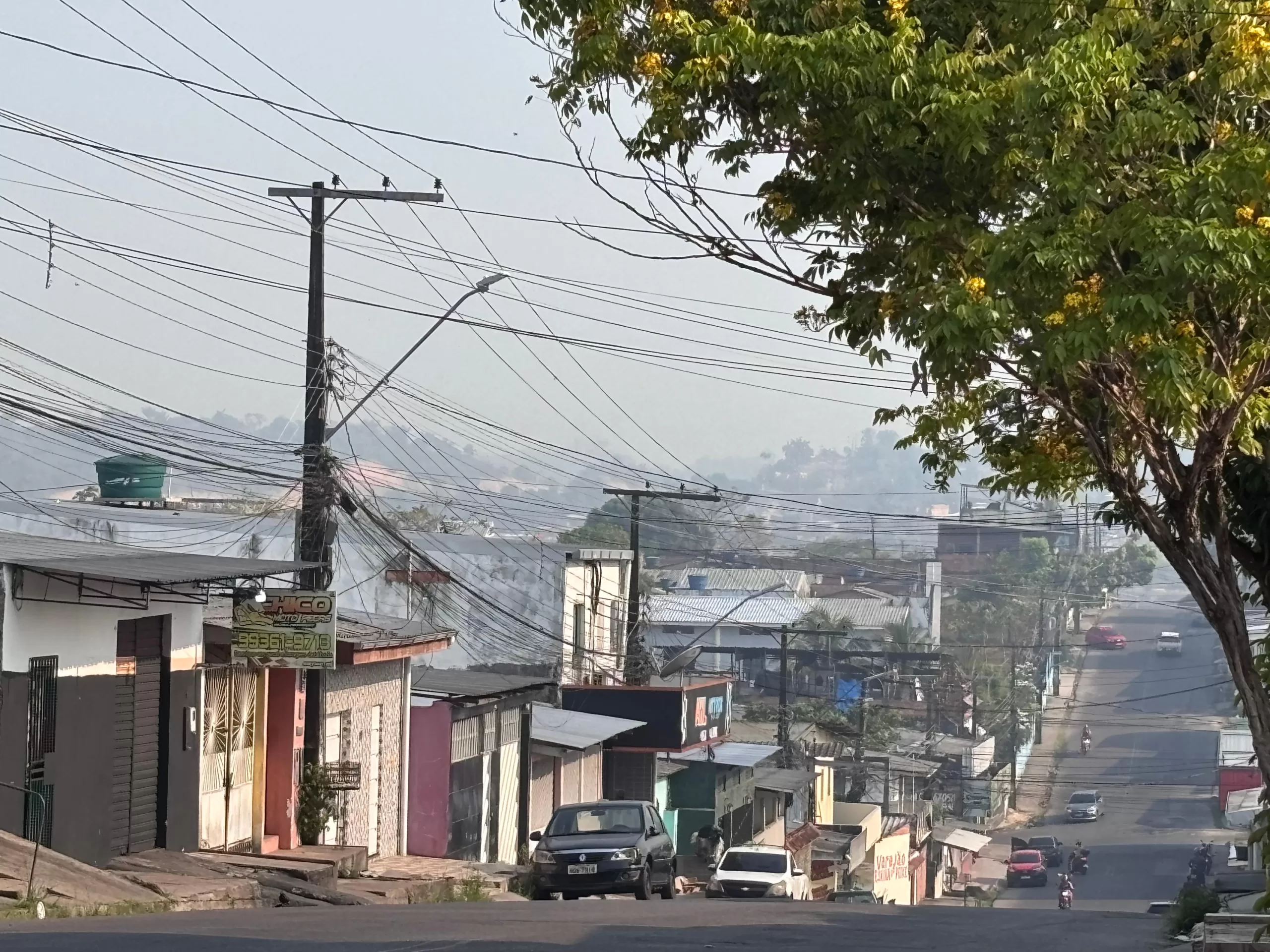 Aulas seguem suspensas em Manaus devido à qualidade crítica do ar