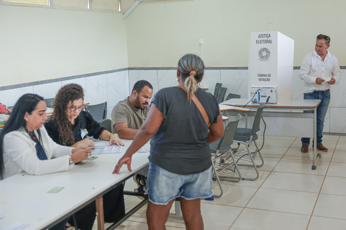 Locais de votação alterados afasta eleitores da Maré das urnas