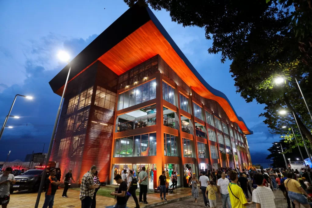Manaus, 357 anos: uma cidade que transforma suas riquezas em experiências