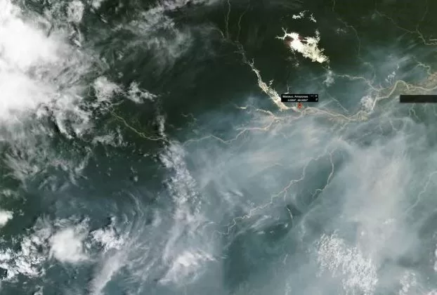 Nasa registra fumaça de queimadas no Amazonas vista do espaço