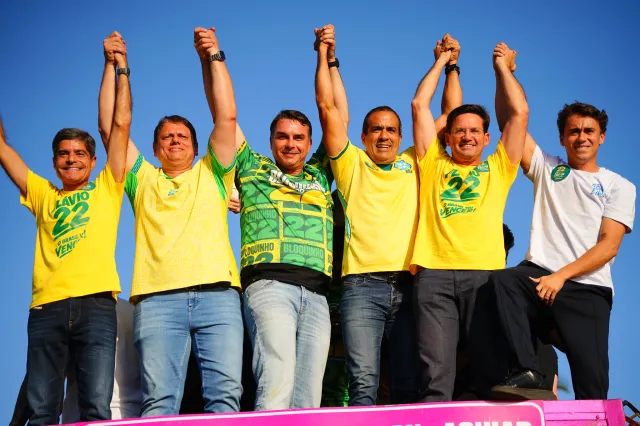 Ônibus Salvador: eleitor a pé 8 dias após homenagem a Bolsonaro