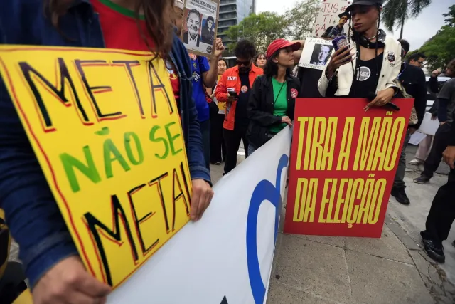 Parlamentares dos EUA cobram Meta por tratamento desigual a Lula