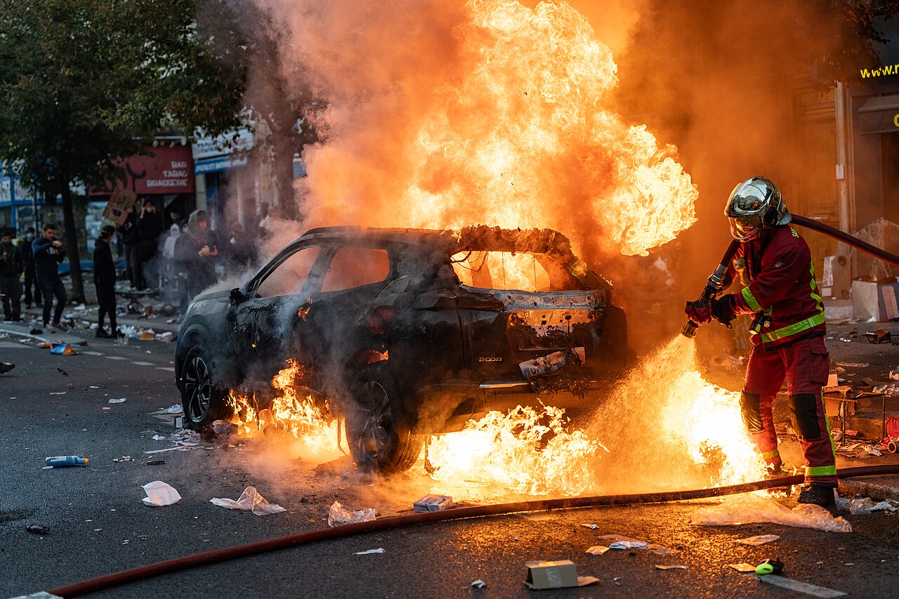 Protestos na França: estudantes tomam as ruas no mundo