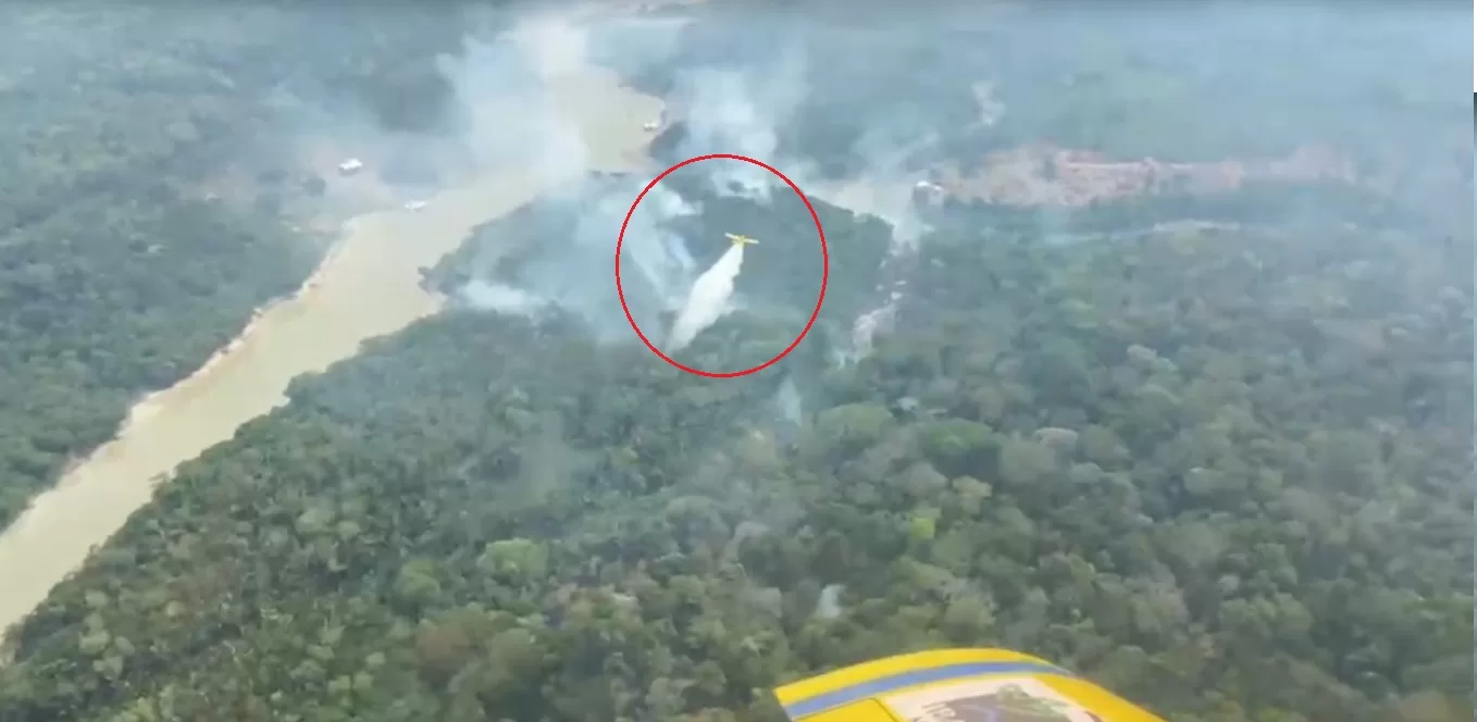 Combate às queimadas no AM soma 67 horas de voo e mais de 10 mil litros de água lançados