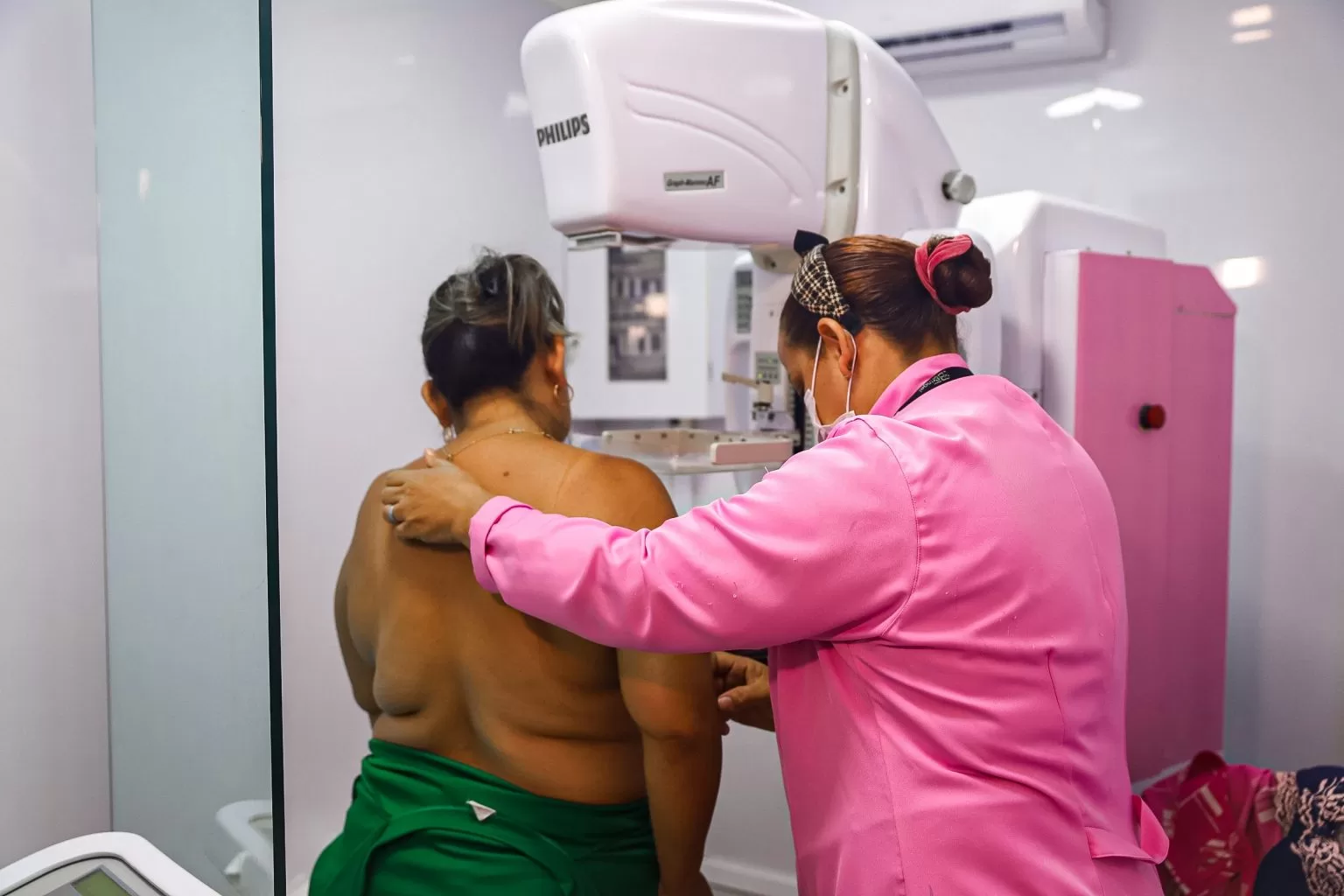 Amazonas deve registrar 1.220 novos casos de câncer de mama e do colo do útero em 2026, diz Inca