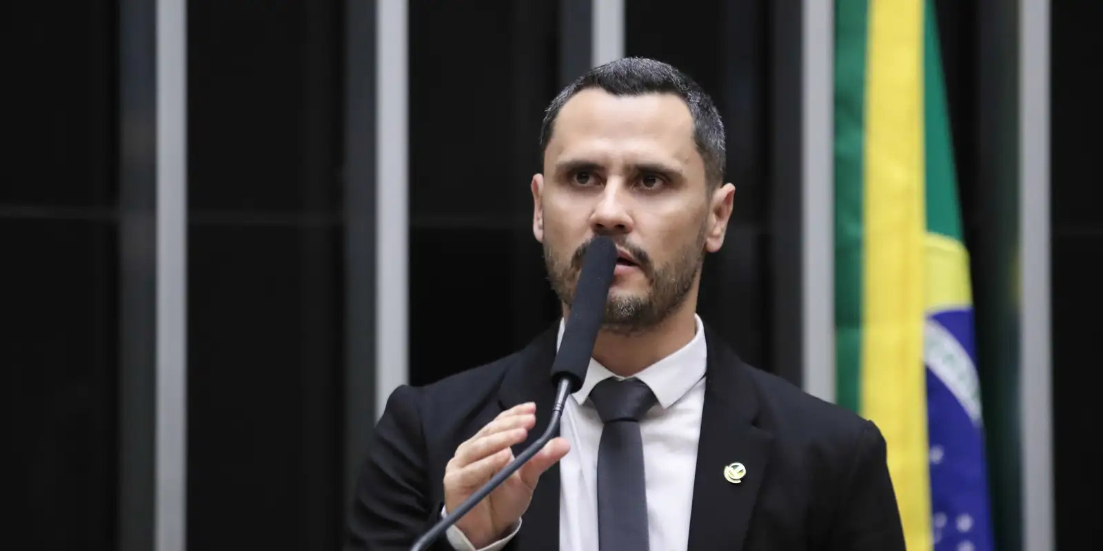 Cleitinho Azevedo é eleito governador de Minas Gerais no primeiro turn