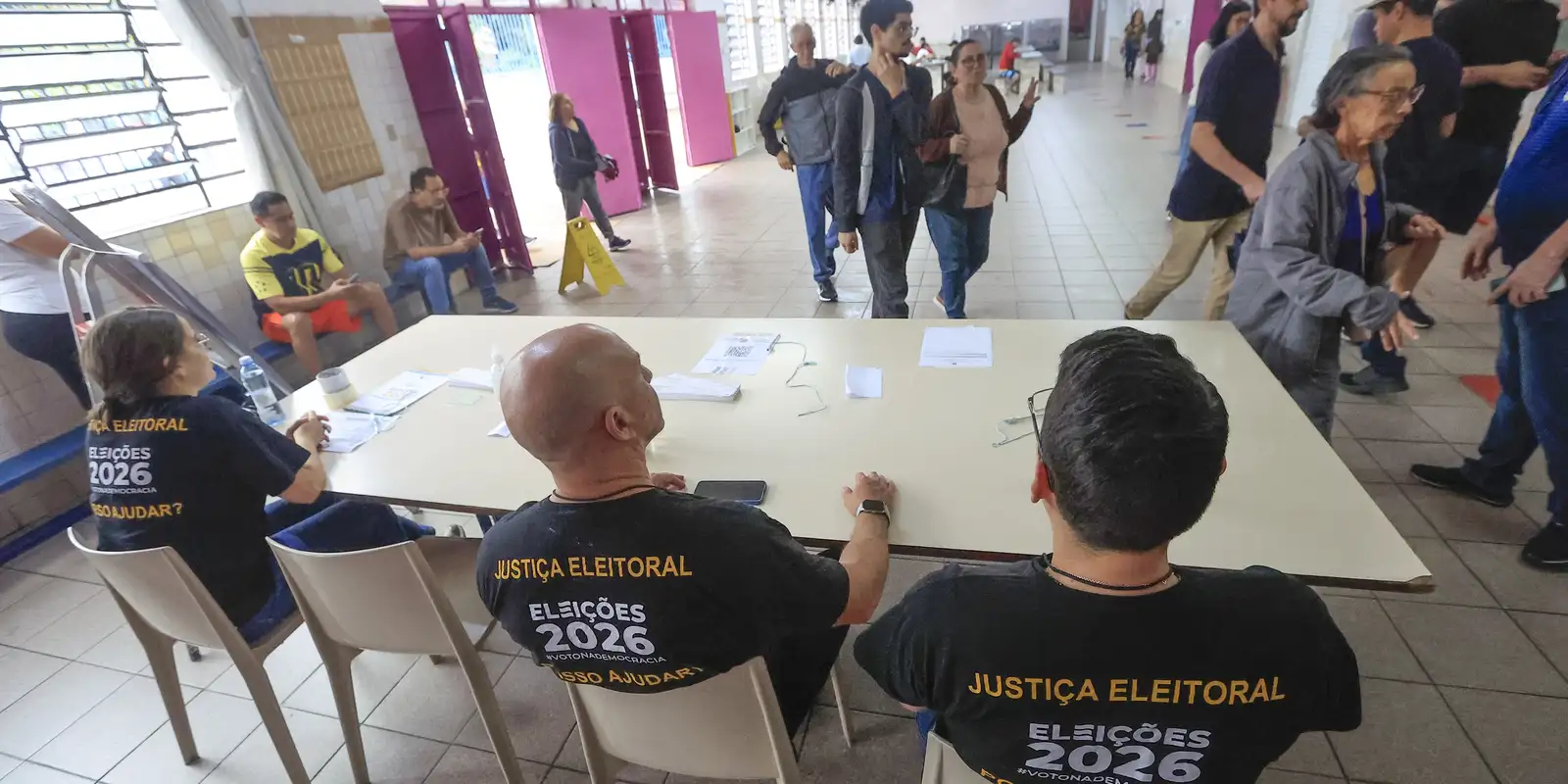 Apesar das fortes chuvas, eleições seguem tranquilas em São Paulo
