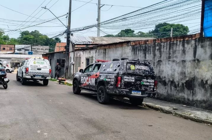 URGENTE: Pai faz filho refém dentro de casa em Manaus